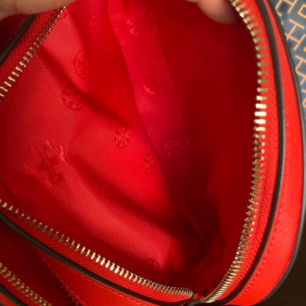 Tory burch crossbody and wallet - Picture 10 of 16